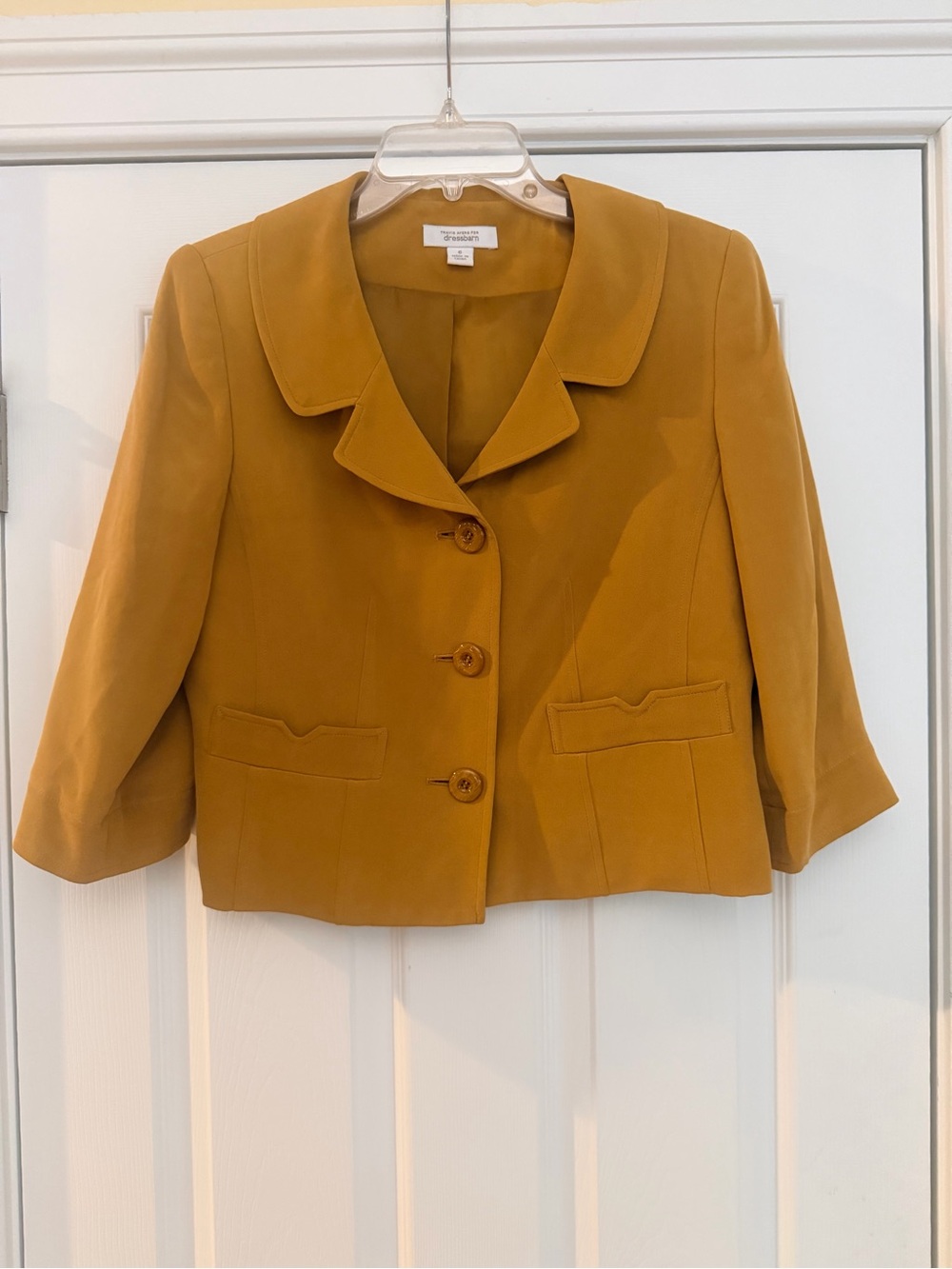 Ladies Size 6 "Travis Avers for dressbarn" 100% SILK Mustard Cropped Blazer GUC